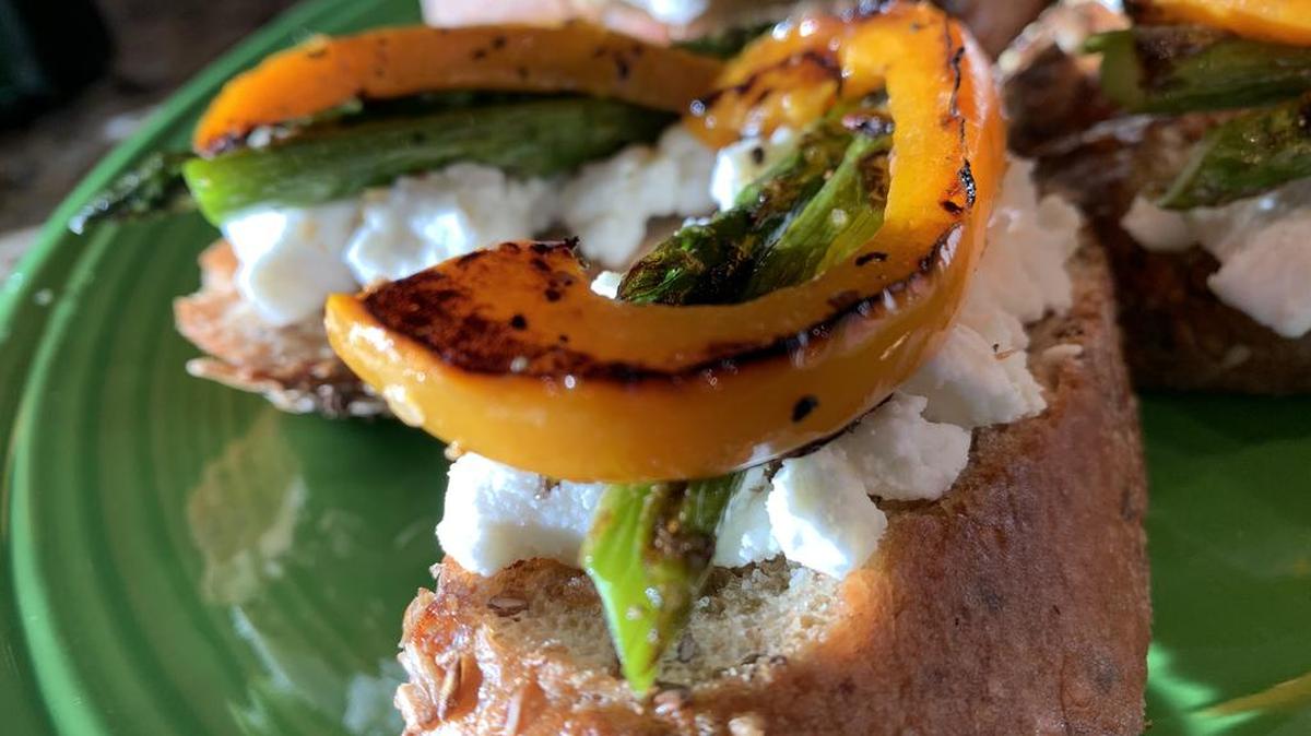 CG Public House offers delicious options for dining and catering.