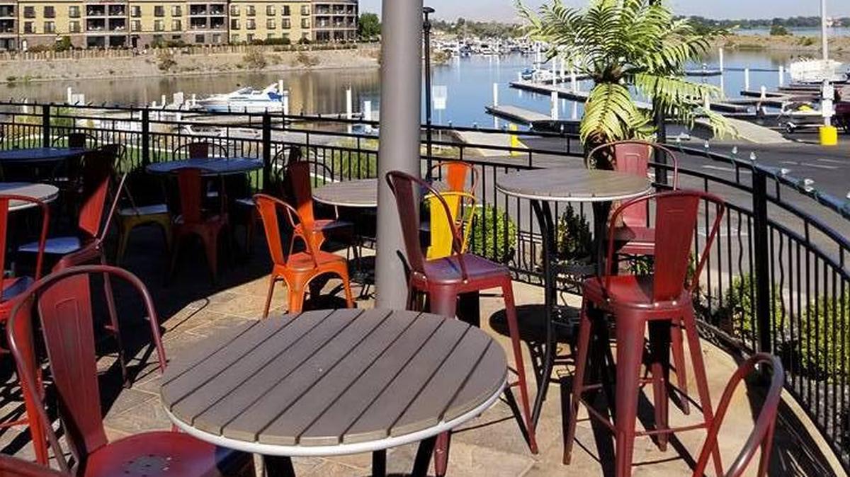 Outdoor dining at LU Lu Craft Bar + Kitchen.