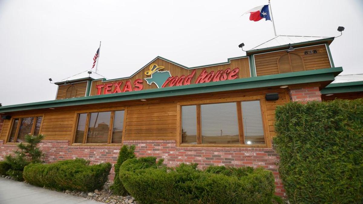 Texas Roadhouse serves steak and barbecue to approximately 5,500 guests a week at its Kennewick location.