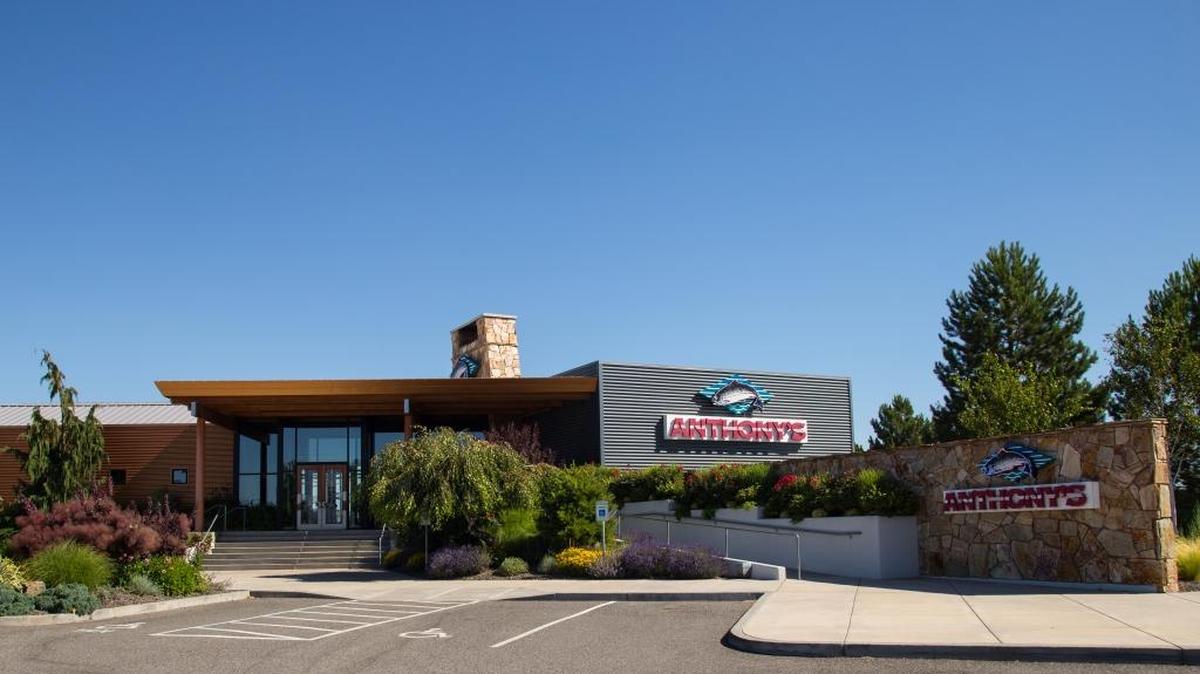 Anthony’s at Columbia Point has once again been voted best seafood and best fine dining in the Tri-Cities.