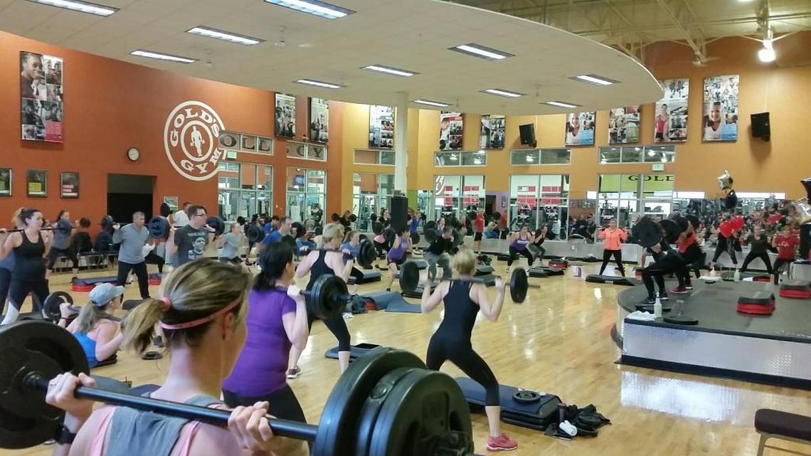 Gold’s Gym offers a variety of amenities to help members reach and maintain their fitness goals.