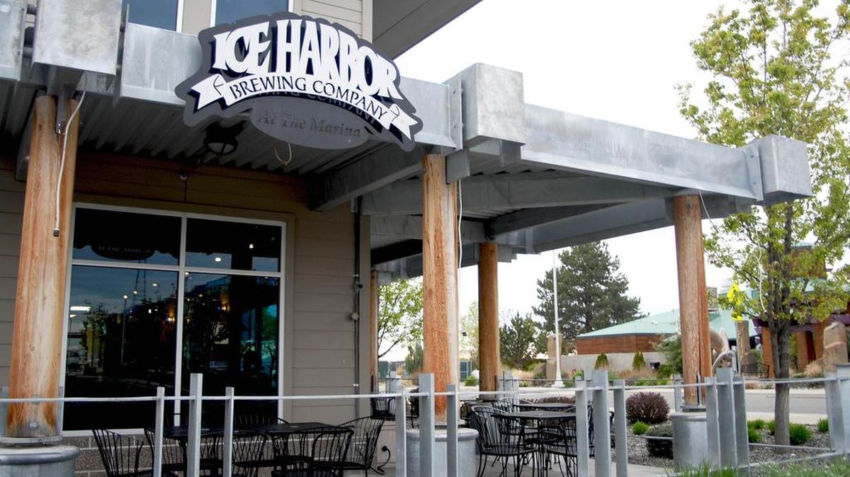 Ice Harbor Brewing Co. at the Marina.