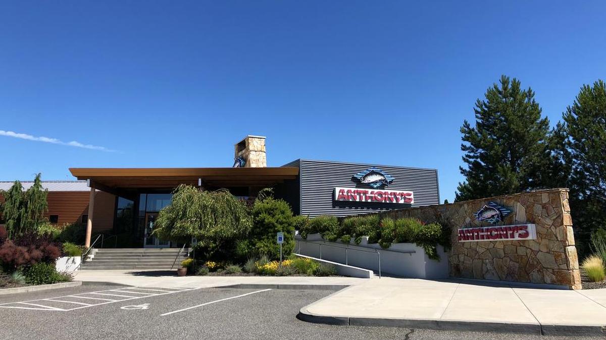 Anthony’s at Columbia Point has once again been voted best seafood and best fine dining in the Tri-Cities.