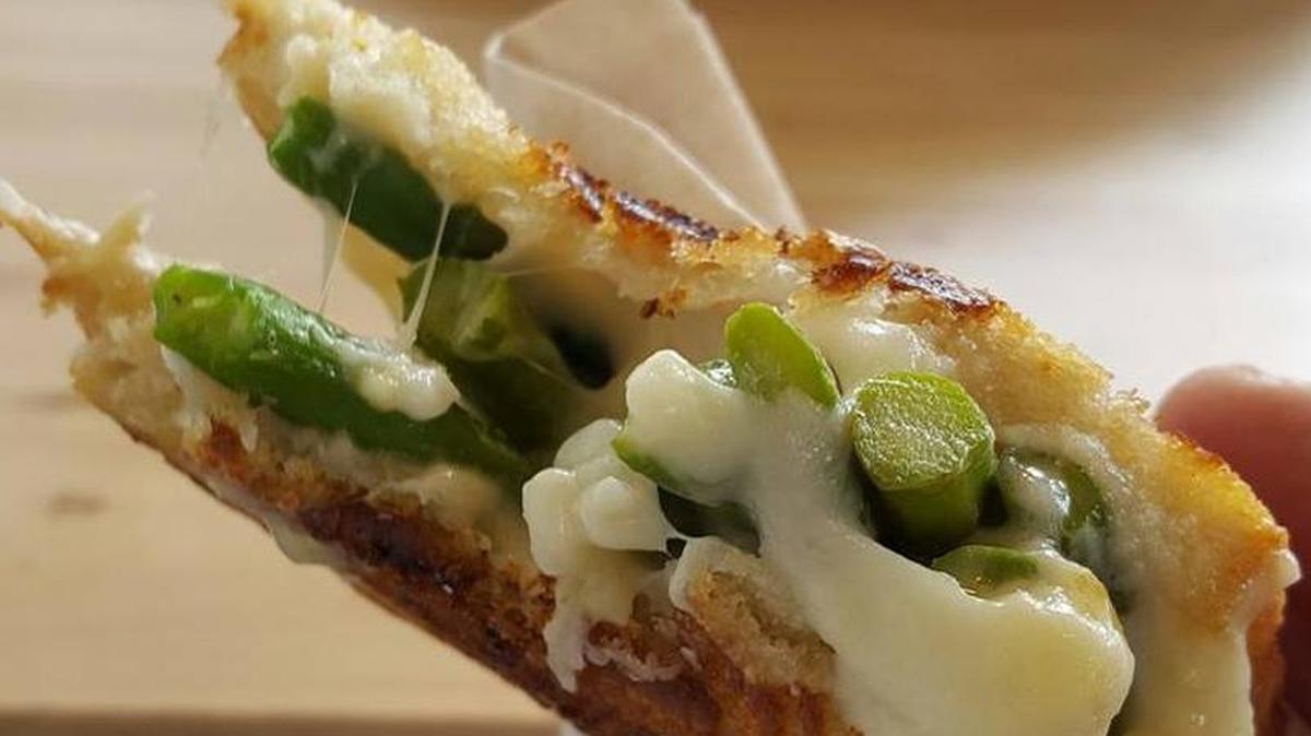 From the fresh salads to the creative sandwiches, Graze has many options.