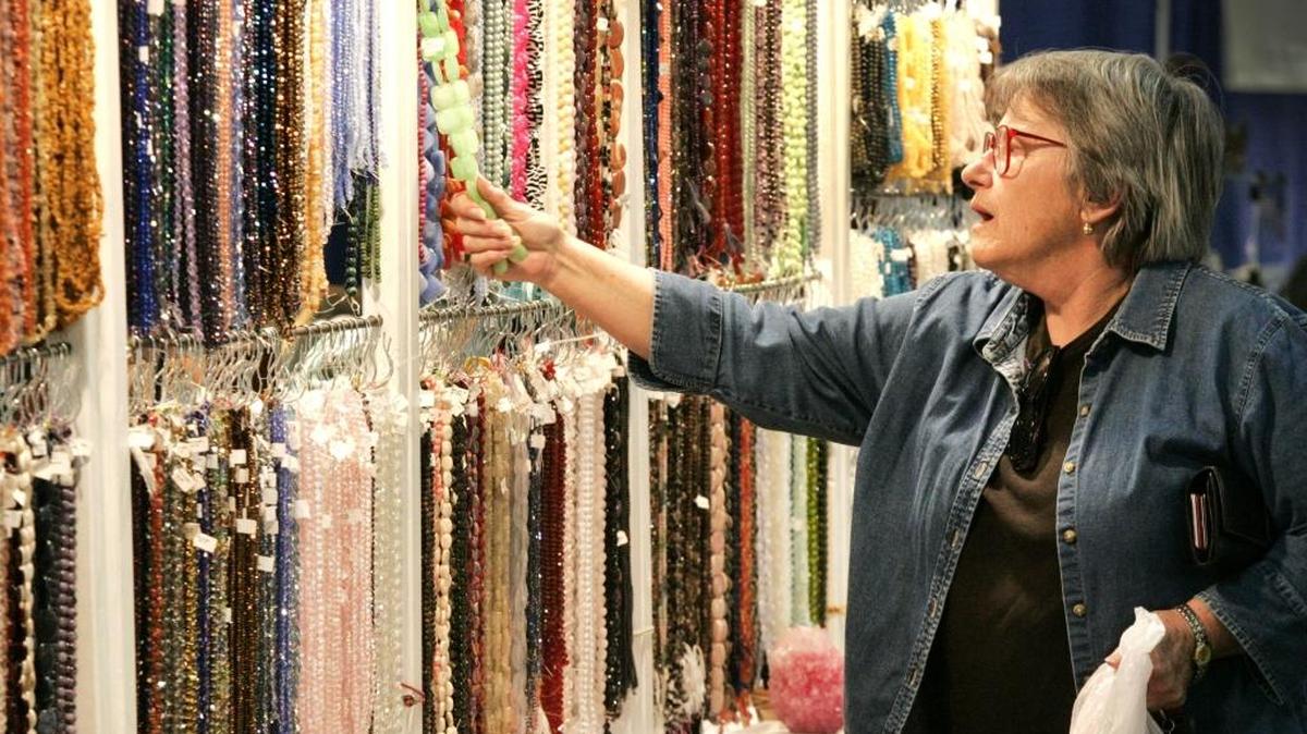 The Lakeside Gem & Mineral Club on April 16-17 will feature more than 40 collectors’ exhibits, vendors selling items including gems, minerals, fossils and jewelry, plus activities for kids, demonstrations, door prizes and silent auctions.