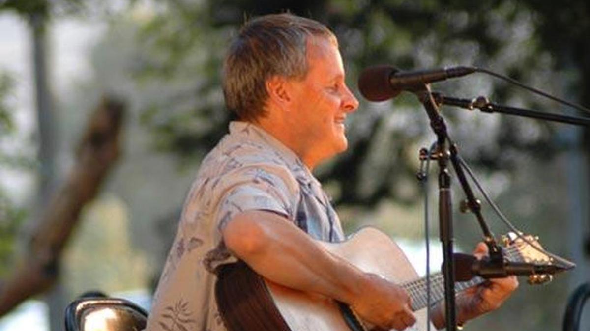 Dan Maher is the former folk music radio producer at Northwest Public Broadcasting.