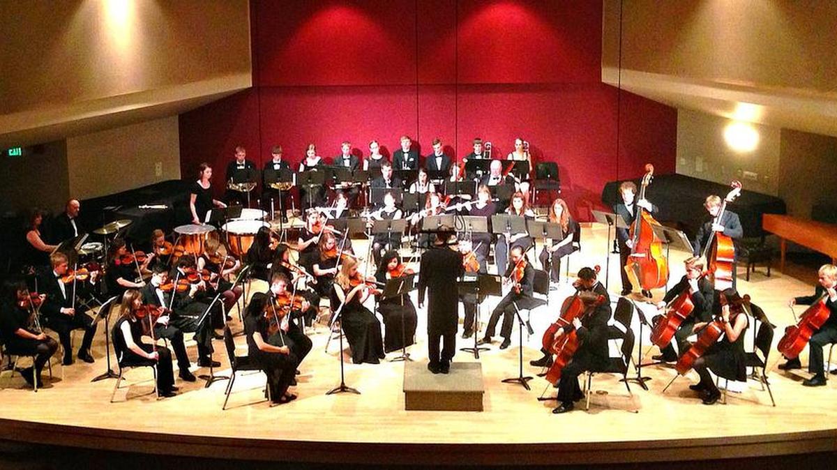 
The Walla Walla Symphony Youth Orchestra is led by conductor Dr. Paul Luongo.
