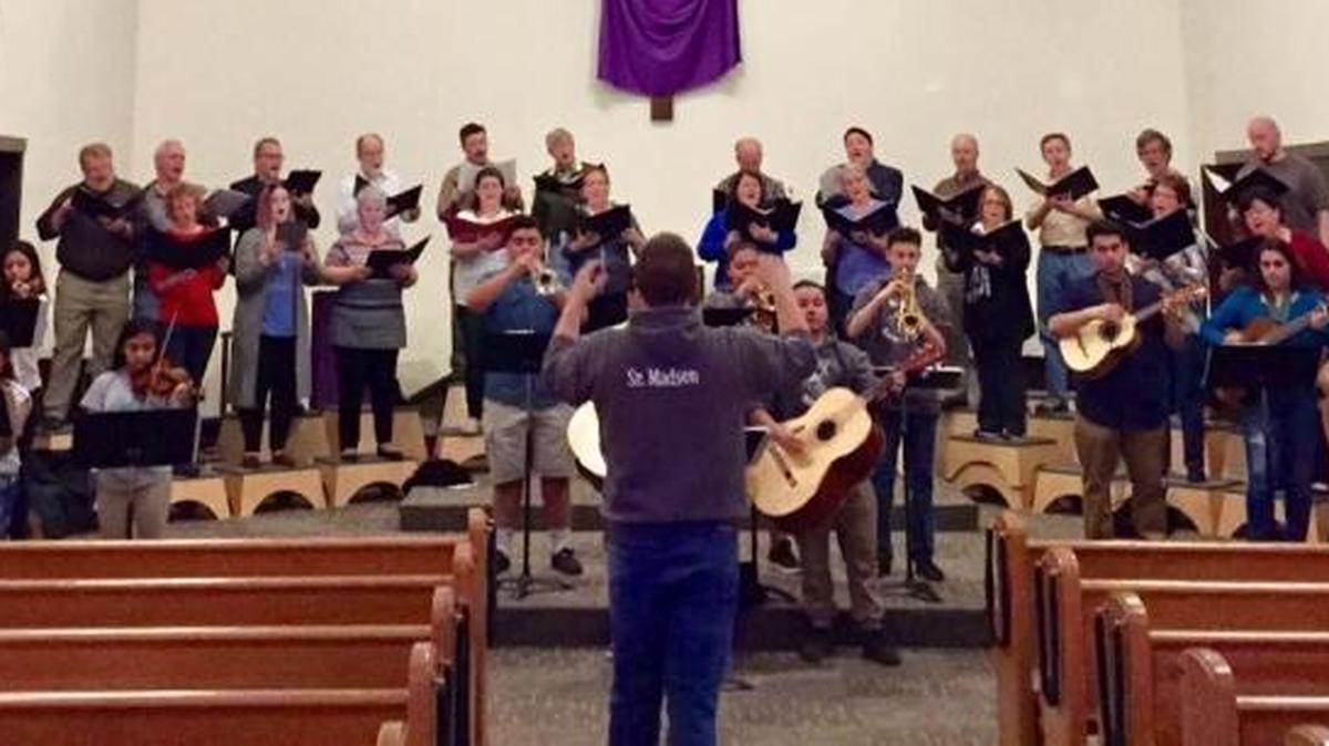 Mid-Columbia Mastersingers will perform Argentine composer Ariel Ramírez’s Misa por la Paz y la Justicia as the centerpiece of their annual Latin American Celebration, set Nov. 10-12. In this photo, the choir rehearses for last year’s celebration.