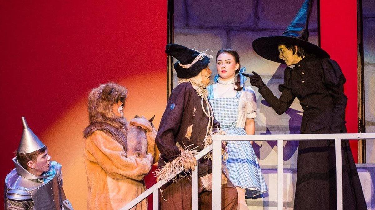 Dorothy, Scarecrow, Tin Man and the rest will sing and dance their way across the stage as part of Academy of Children’s Theatre’s production of “The Wizard of Oz.” It opens Friday.