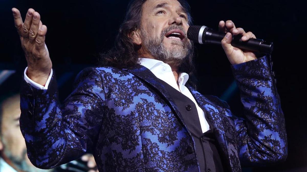 Mexican artist and composer Marco Antonio Solis