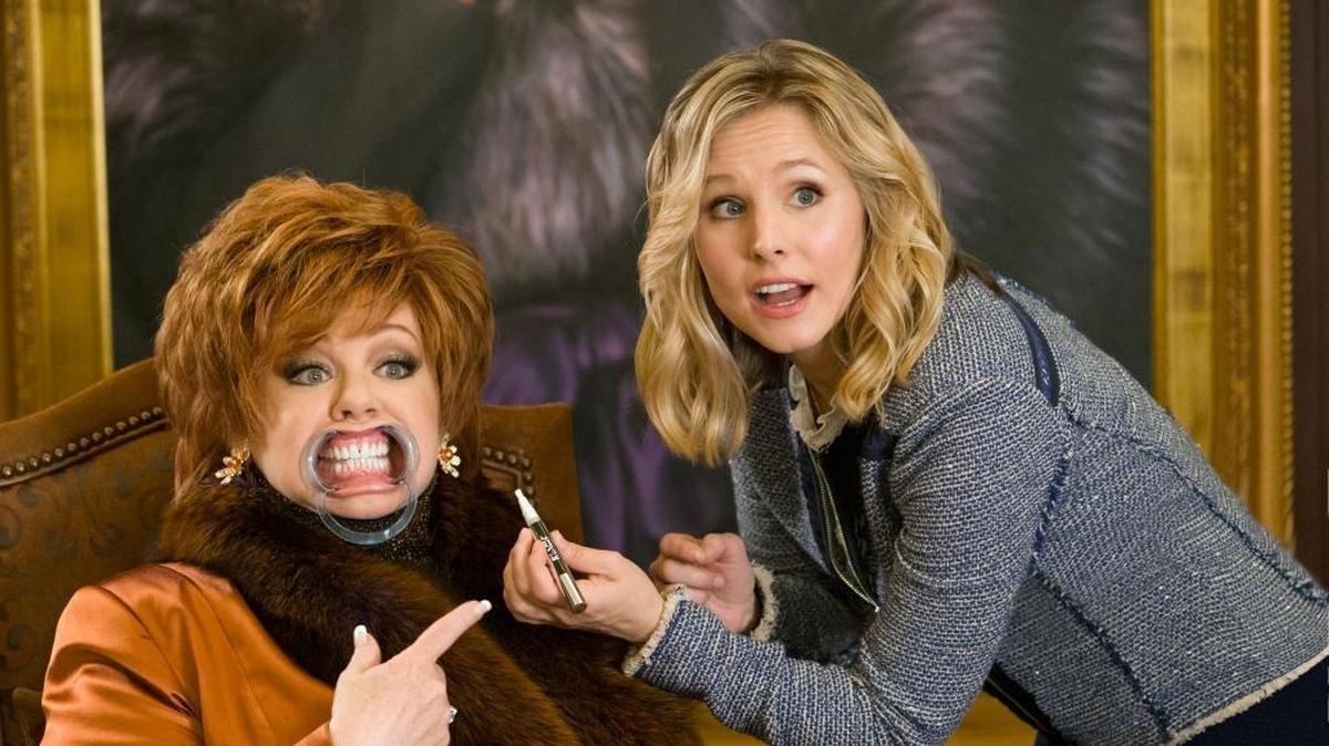 Melissa McCarthy, left, and Kristen Bell star in “The Boss.”