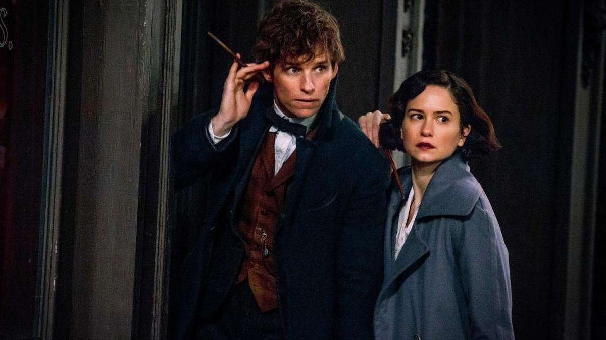 Eddie Redmayne and Katherine Waterston star in “Fantastic Beasts and Where to Find Them.”
