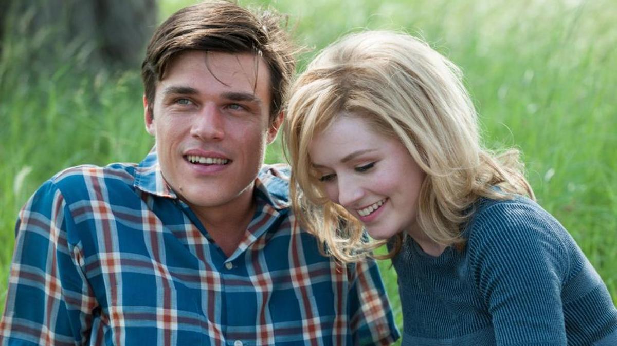 Finn Wittrock plays Feddie Steinmark and Sarah Bolger plays Linda Wheeler in My All American.