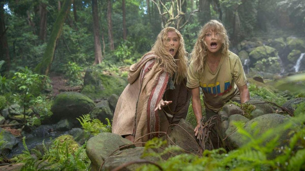 Amy Schumer, left, and Goldie Hawn