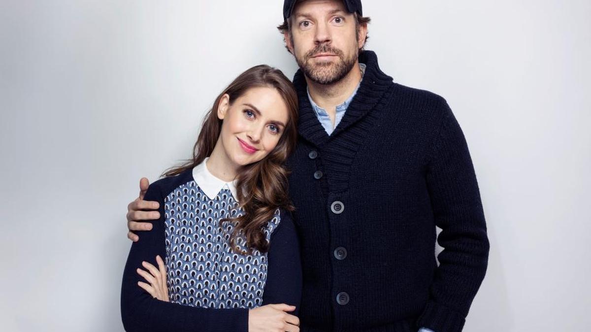 
Alison Brie, left, and Jason Sudeikis star in “Sleeping with Other People.”
