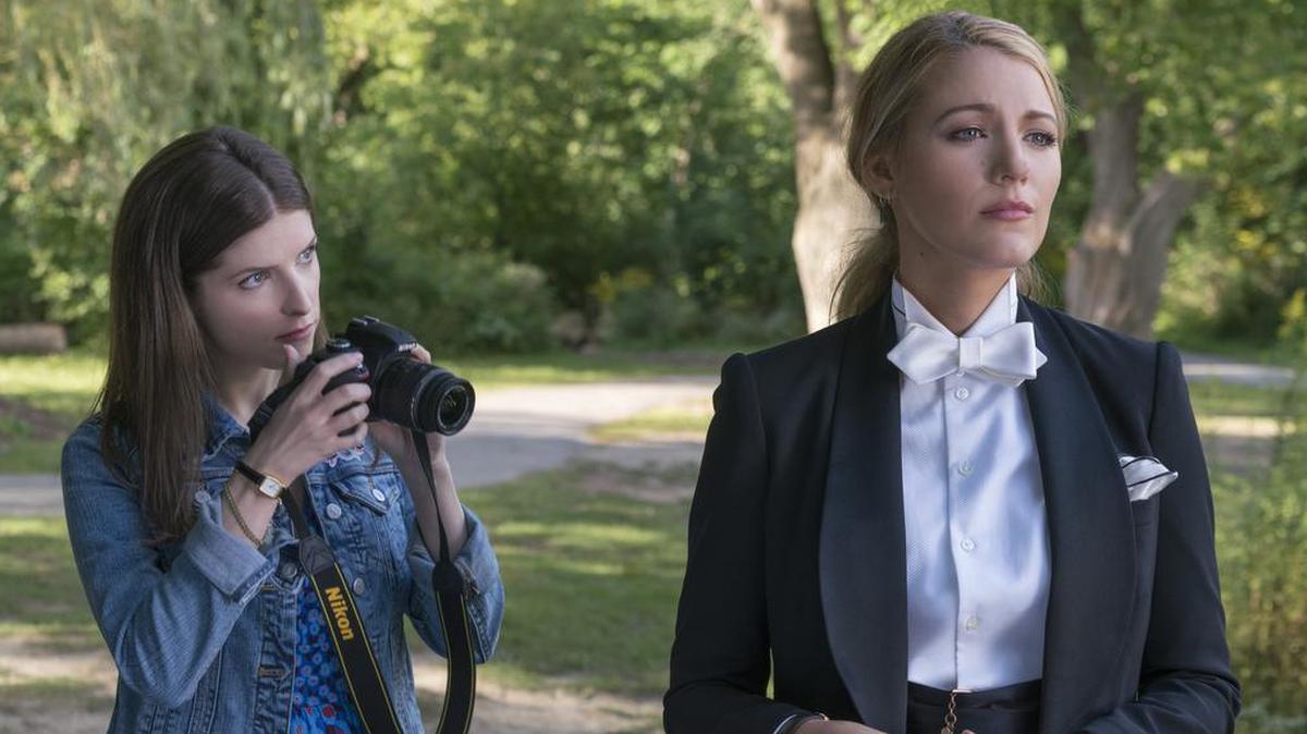 Anna Kendrick, left, and Blake Lively make “A Simple Favor” a terrific ride with enough twists to make any Hitchcock fan happy.
