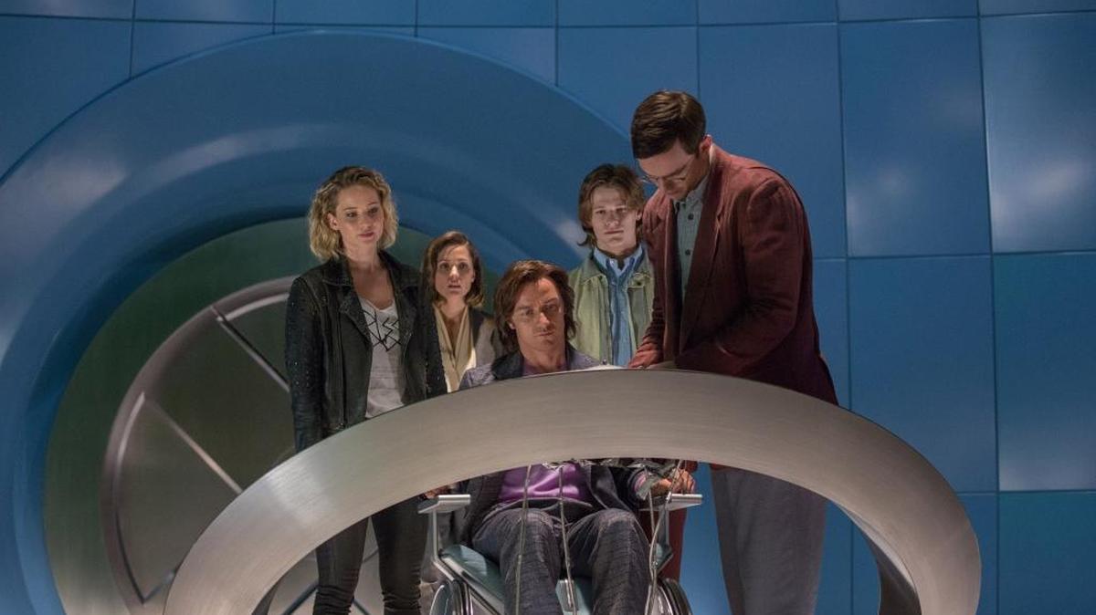 Jennifer Lawrence, from left, Rose Byrne, James McAvoy, Lucas Till and Nicholas Hoult appear in a scene from, “X-Men: Apocalypse.”