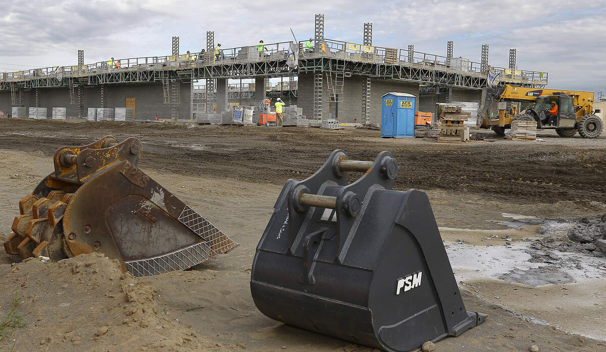 Corwin Automotive Group has begun construction of a $12.5 million service center complex in west Pasco to support its Ford dealership at the Pasco Autoplex.