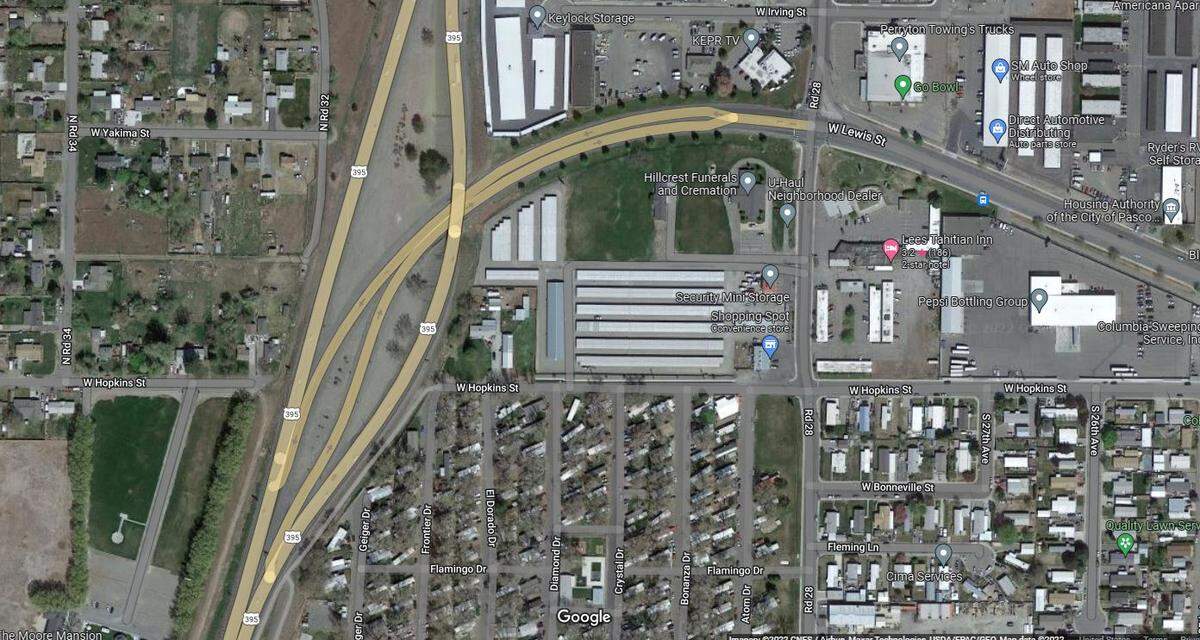 Pasco police are investigating a homicide after a woman died after being found unconscious behind a convenience store.