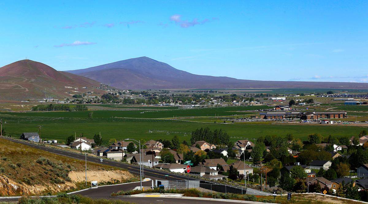 View from Candy Mountain in West Richland shows. Rattlesnake and Red Mountains are in the background.