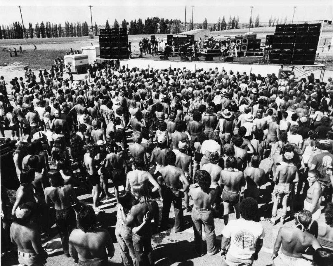 The Tri-City Raceway hosts a concert in 1981.