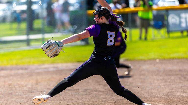 Tri-City softball teams win big in early-round WA tournament games