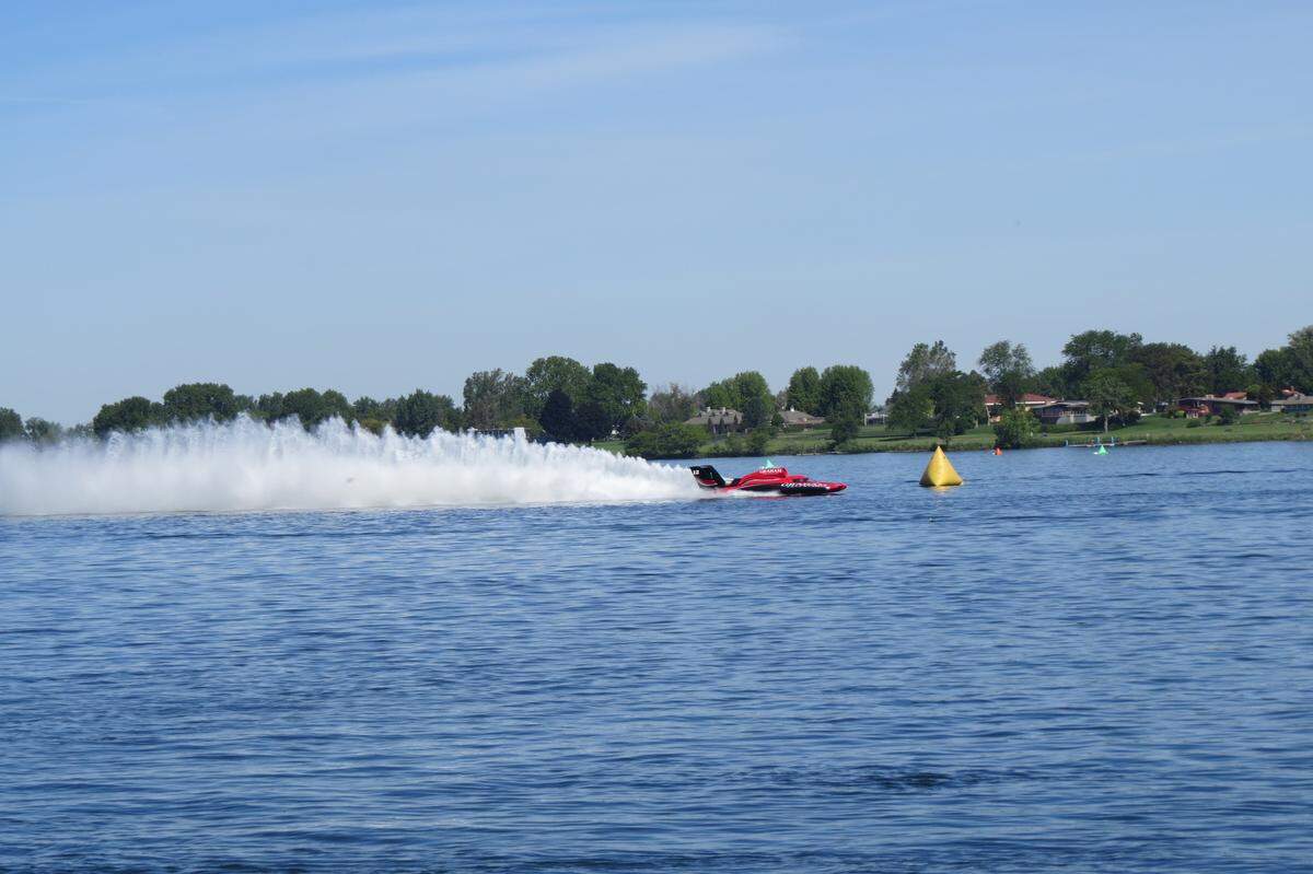 Racers came down to Columbia Park on Friday in preparation for the 2024 Water Follies Apollo Columbia Cup. They were engaging in spring testing.