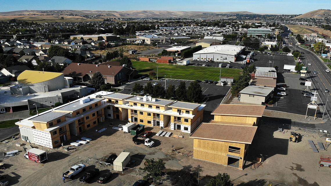 What’s being built there? New Kennewick restaurant + Hundreds of lofts and townhomes