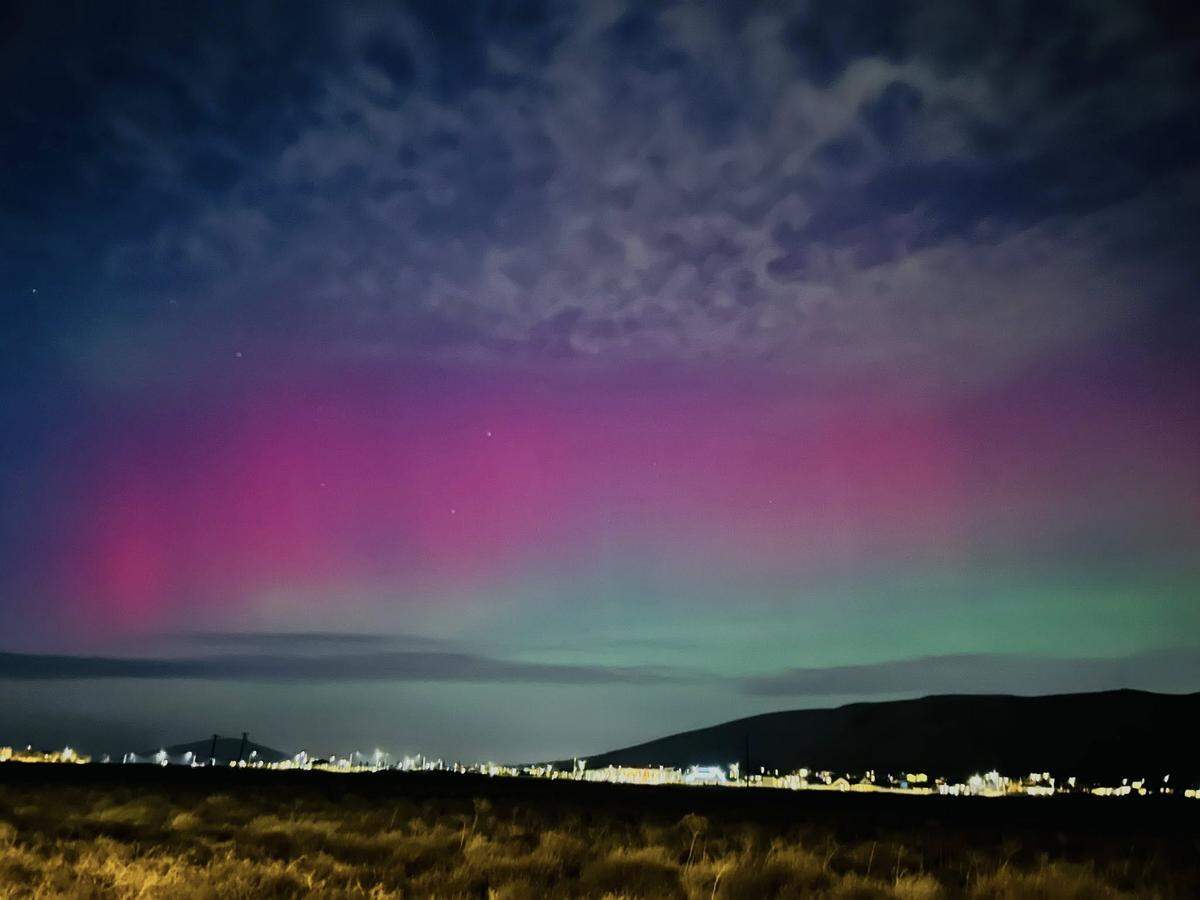 Shilowe Ensminger captured this view of the northern lights Tuesday from Dallas Road in the Tri-Cities