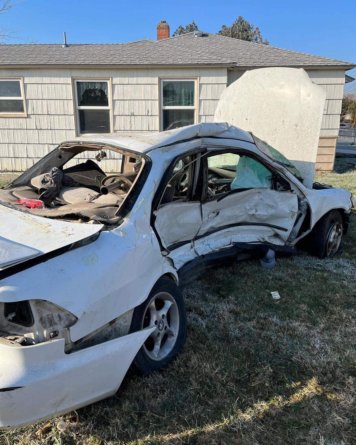 Pasco police were called out to a three-vehicle hit and run that left a van, a Honda Accord and a bumper behind. Two drivers fled the scene.