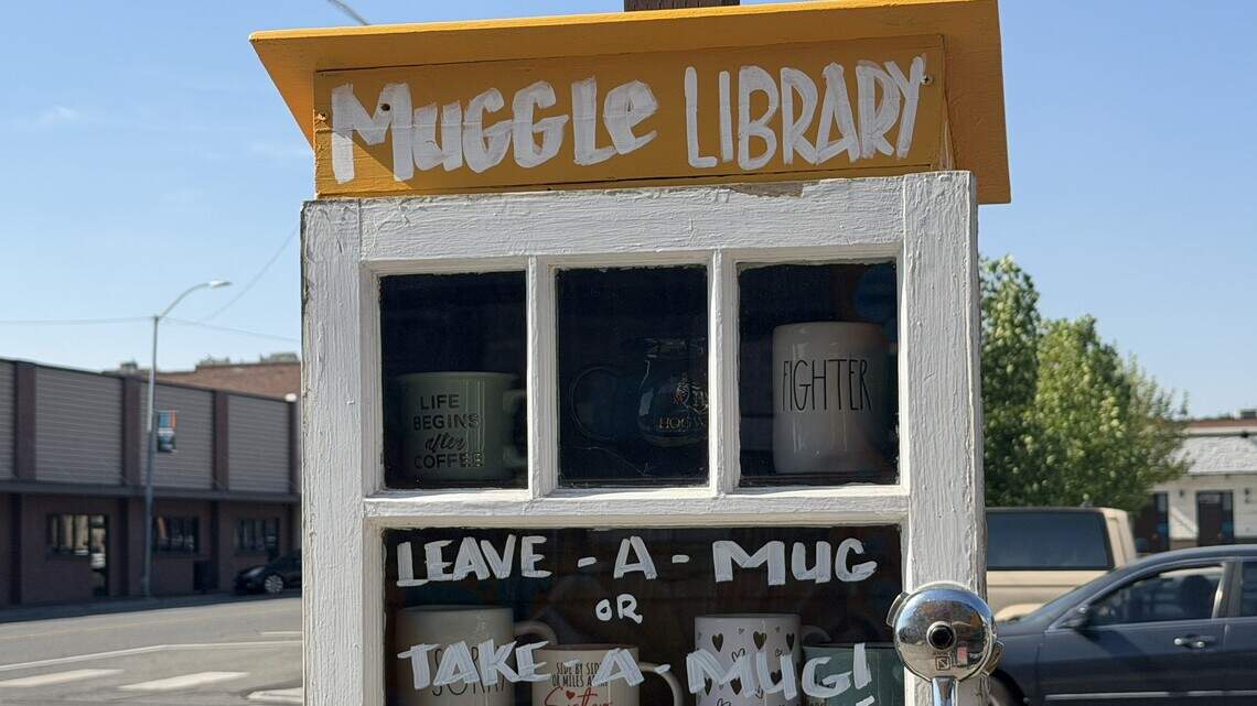 Cafe Con Arte launches new twist on the Little Free Library. Here’s why