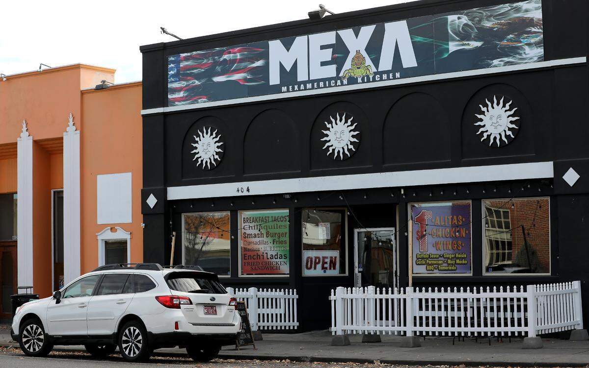 Mariano Azcona Aranda open Mexa Mexican American Kitchen, or Mexa, in Pasco.