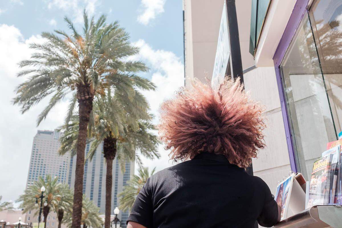A perfectly-aligned tree and hairdo in New Orleans.