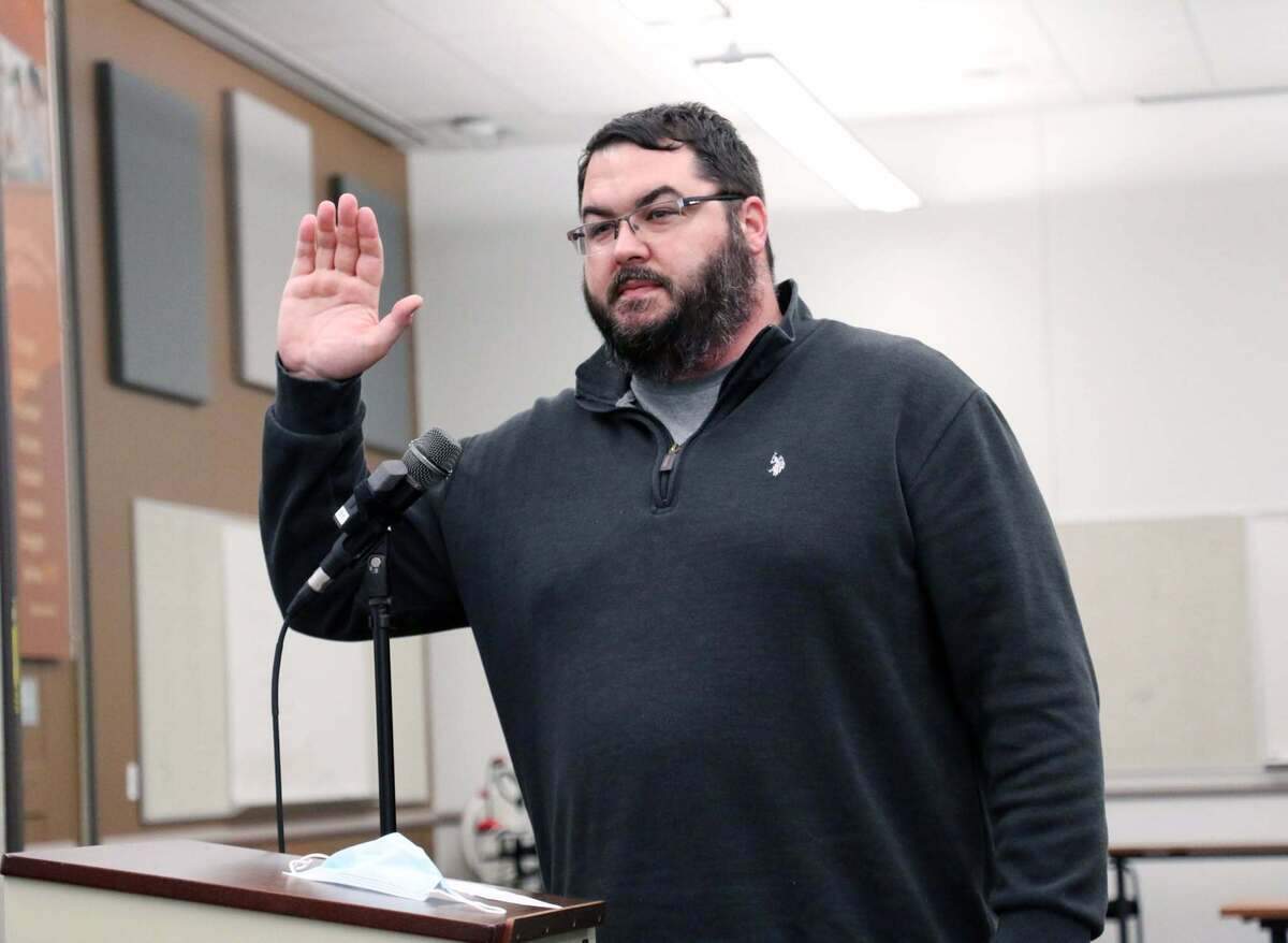 Gabe Galbraith is sworn in as a Kennewick School Board member in Dec. 2021.