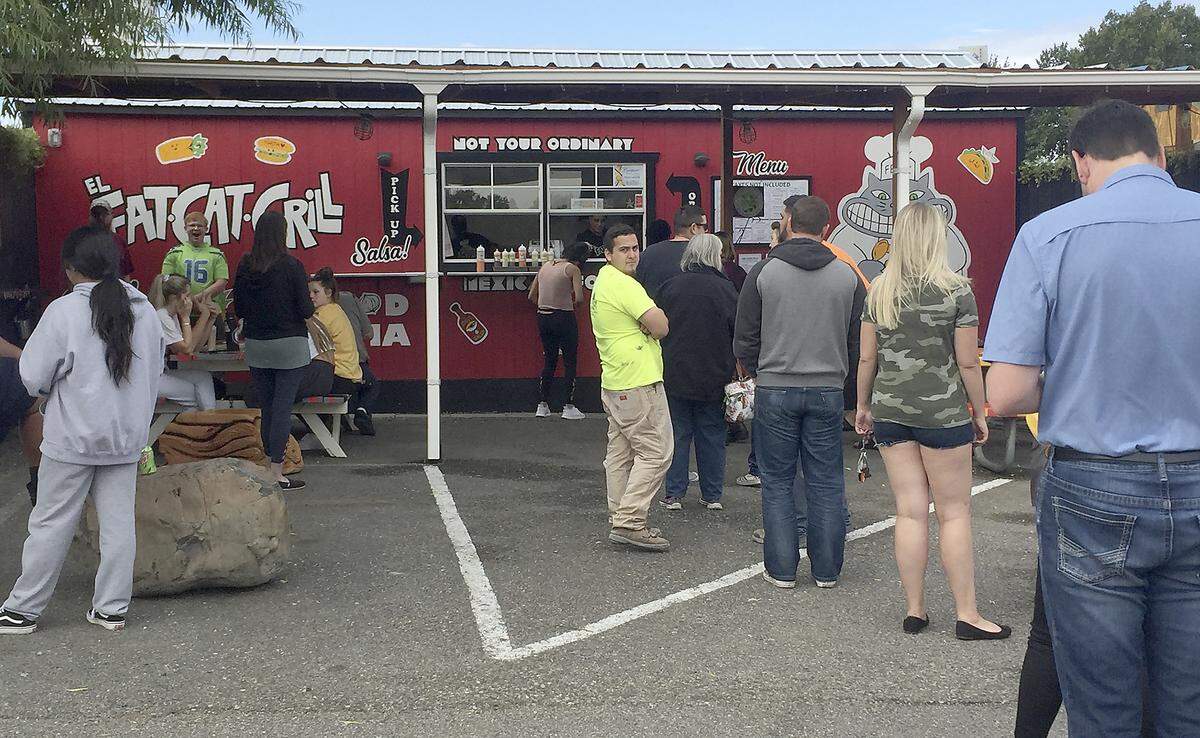 El Fat Cat Grill reopened Friday, Sept. 20, at its spot near Kamiakin High School after closing for a month to more than double in size.