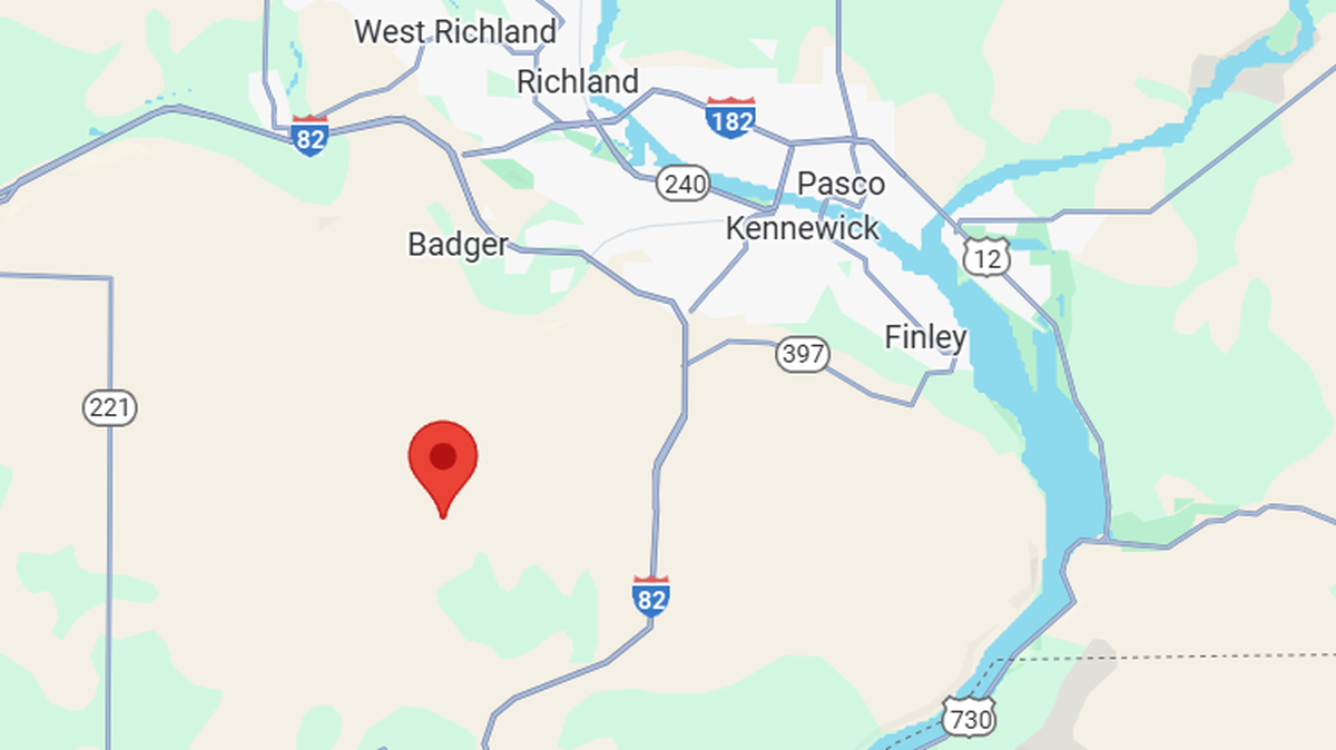 One man died in a rollover crash south of Richland in rural Benton County Friday morning, according to the Benton County Sheriff’s Office.