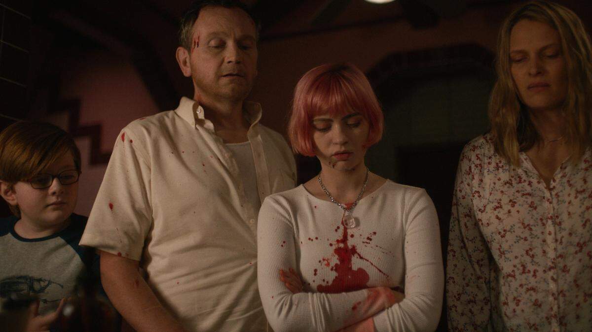 John James Cronin as “Bobby”, Pat Healy as “Robert”, Sierra McCormick as “Melissa” and Vinessa Shaw as “Diane” in Sean King O’Grady’s “We Need to Do Something.”