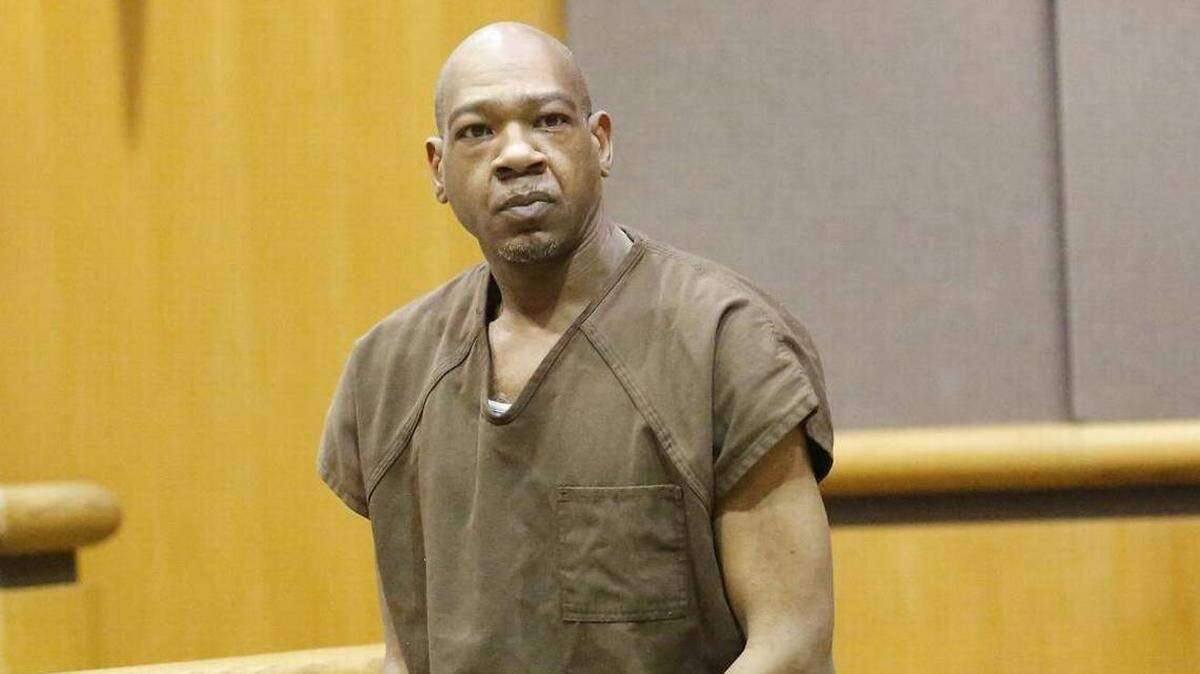 James E. Wright, 48, will spend 2 1/2 years in state prison going into the Richland Rite Aid in December and ordering a cashier at gunpoint to empty his register.