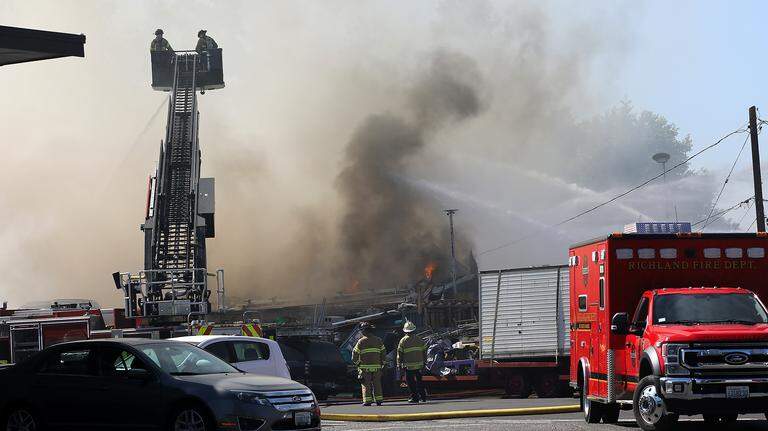 2-alarm fire ignites at notorious Richland ‘junkyard’ house