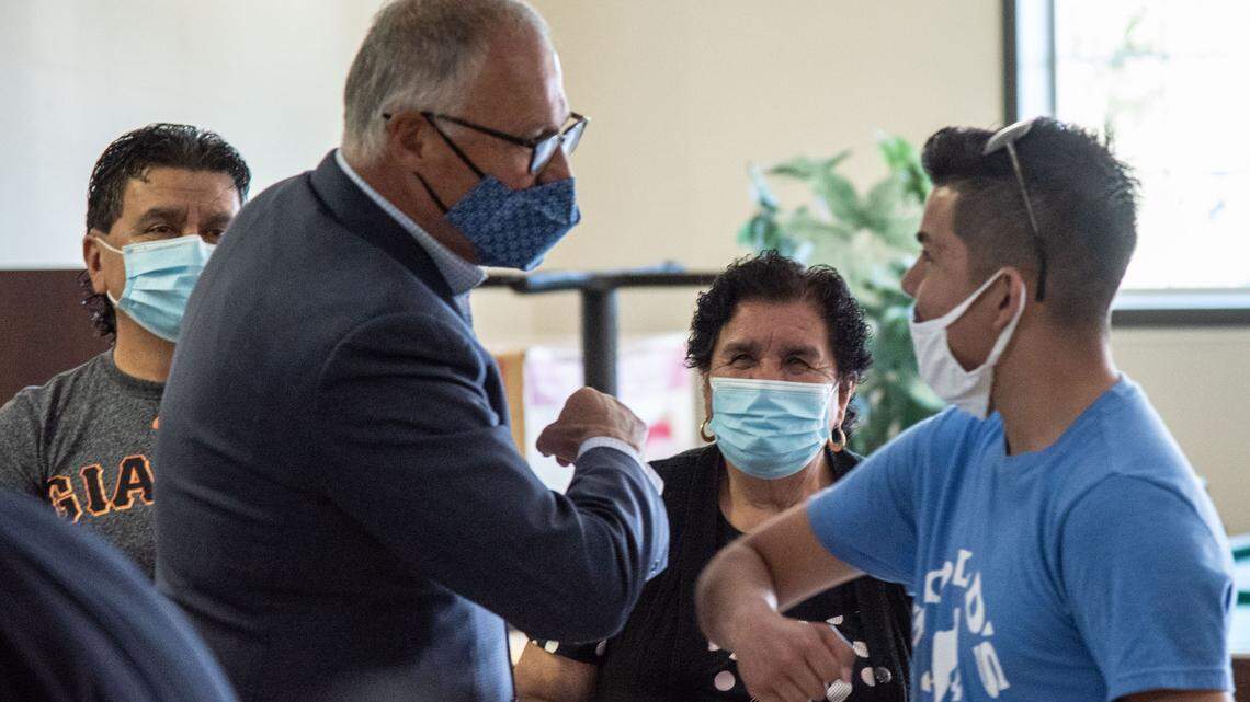 WA Hispanic vaccine rates seriously lagging. Inslee came to Tri-Cities to find out why