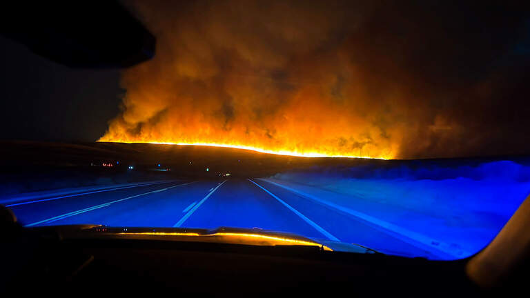 Nearly 50 homes evacuated by wind-driven fire on hills south of Tri-Cities