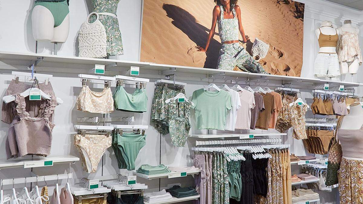 American Eagle’s sister company Aerie opened in Columbia Center mall in Kennewick.