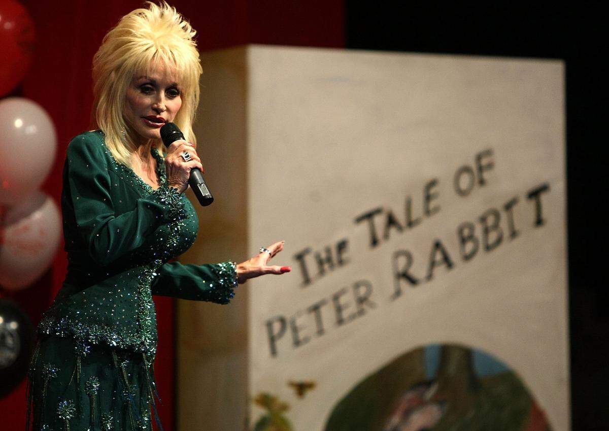 Funding for the Dolly Parton Imagination Library program in Washington is threatened.