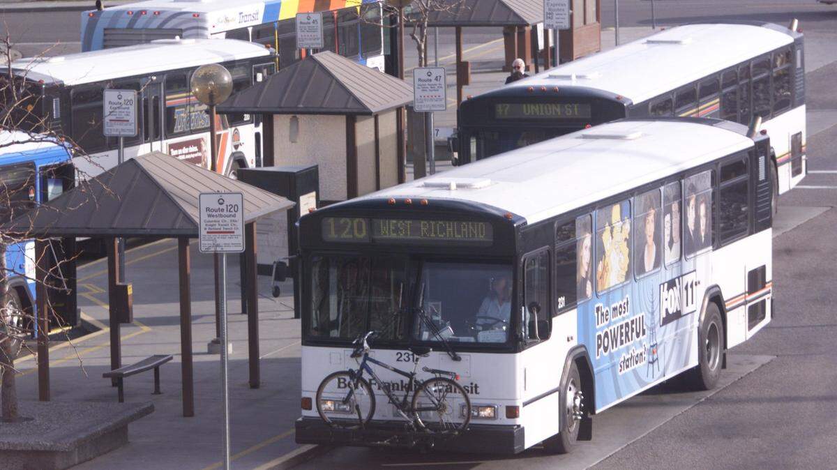 Ben Franklin Transit has hired a new general manager, Rachelle Glazier, the executive director of transportation operations for TriMet in Portland, Ore.