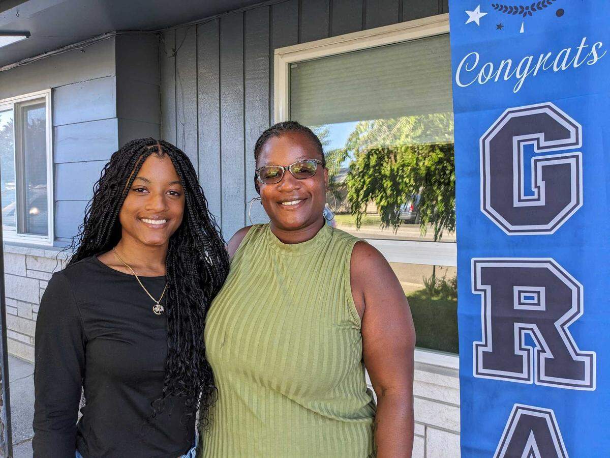 Samira Hefa and her daughter, Amina Mann, are both earning their associate’s degrees from Columbia Basin College this week.