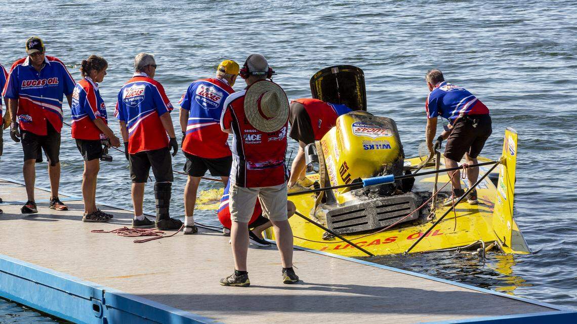 Fire breaks out on Grand Prix boat during Columbia Cup racing at Tri-City Water Follies