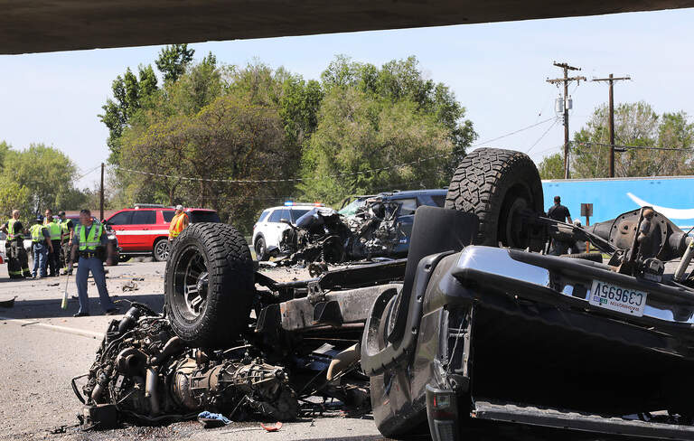 Two reported dead in crash on Highway 395 at Lewis Street | Tri-City Herald