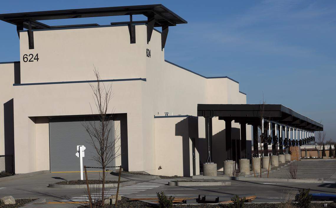 The newest Tri-Cities location for Surf Thru Express is taking shape at Highway 395 and West Seventh Avenue in Kennewick. 