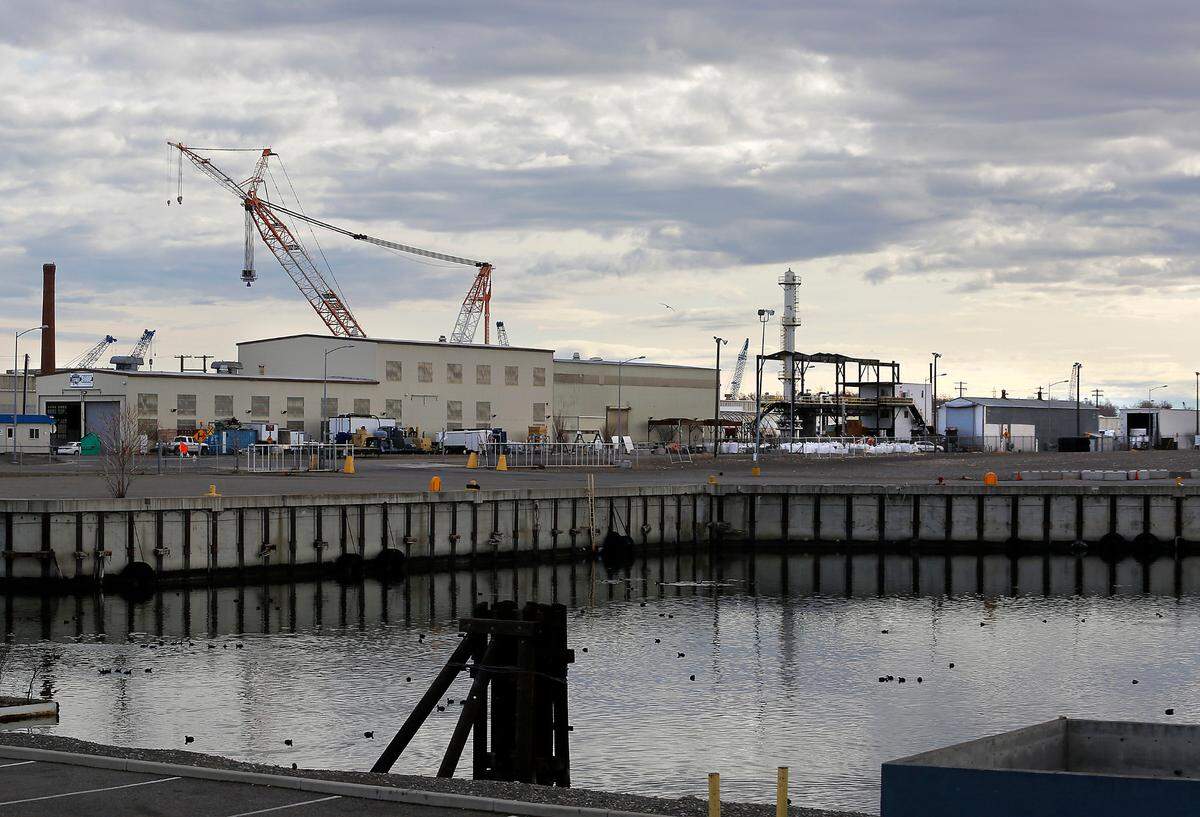 The Port of Pasco Container Terminal is a multi-modal facility on the Columbia River in the Big Pasco Industrial Center. The 12-acre site provides storage capacity for over 1,000 containers.