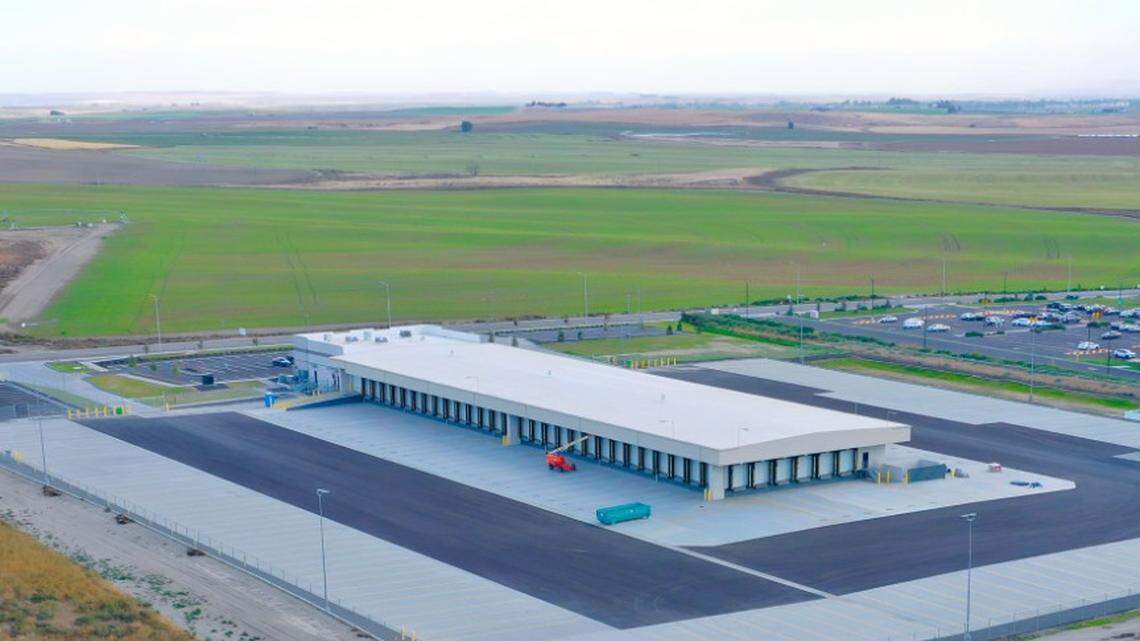 Old Dominion unveils new $10.5M Northwest freight hub in Tri-Cities